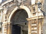 (27) Museo dei Benedettini - Ingresso principale - l'esterno.jpg
